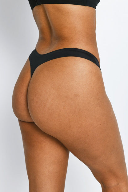 SKIJN™ SEAMLESS THONG | ONYX