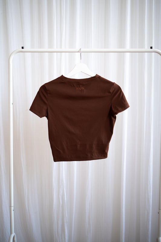SCULPTFIT™ SHORT SLEEVE TOP | HOT CHOCOLATE