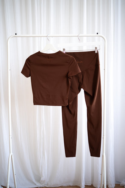 SCULPTFIT™ SHORT SLEEVE TOP | HOT CHOCOLATE