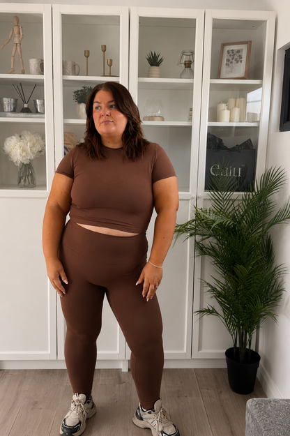 SCULPTFIT™ SHORT SLEEVE TOP | HOT CHOCOLATE