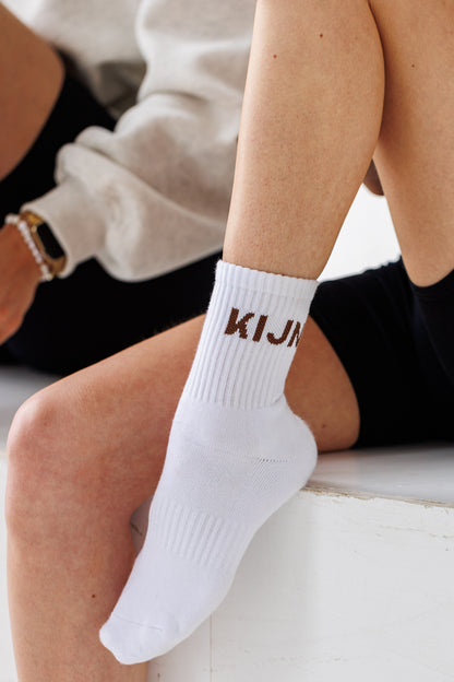 Cozy cotton socks in brown, styled with brown high waisted leggings